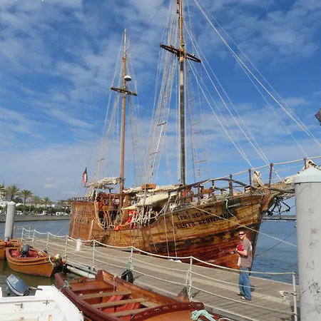 Seaview Elegant - Balcony Facing & Garage - Da Rocha 아파트