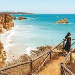 Seaview Elegant - Balcony Facing & Garage - Da Rocha