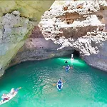 Seaview Elegant - Balcony Facing & Garage - Da Rocha