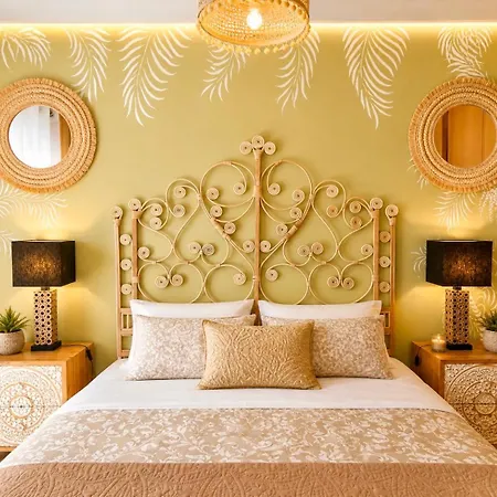 Elegant Beachfront Stay- Ocean View Balcony & Garage Apartman Portimão