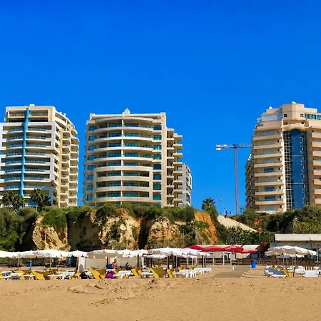 Apartman Elegant Beachfront Stay- Ocean View Balcony & Garage