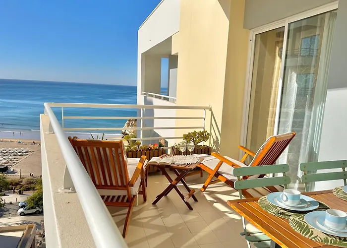 Διαμέρισμα Seaview Elegant - Balcony Facing & Garage - Da Rocha