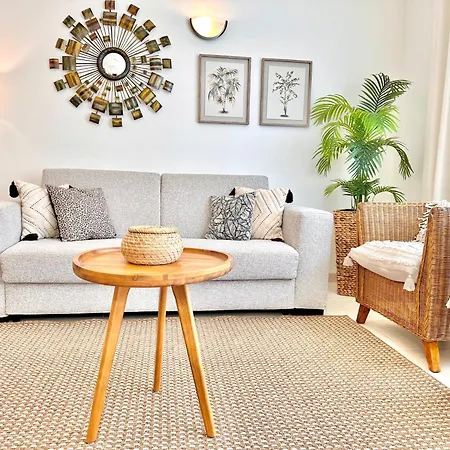 Apartment Seaview Elegant - Balcony Facing & Garage - Da Rocha *