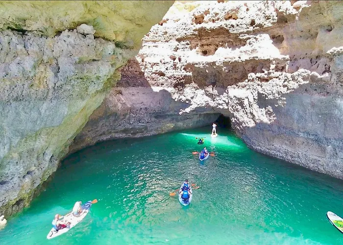 Seaview Elegant - Balcony Facing & Garage - Da Rocha