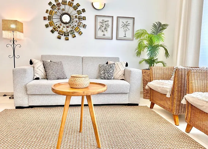 Apartment Seaview Elegant - Balcony Facing & Garage - Da Rocha *