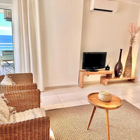 Διαμέρισμα Seaview Elegant - Balcony Facing & Garage - Da Rocha